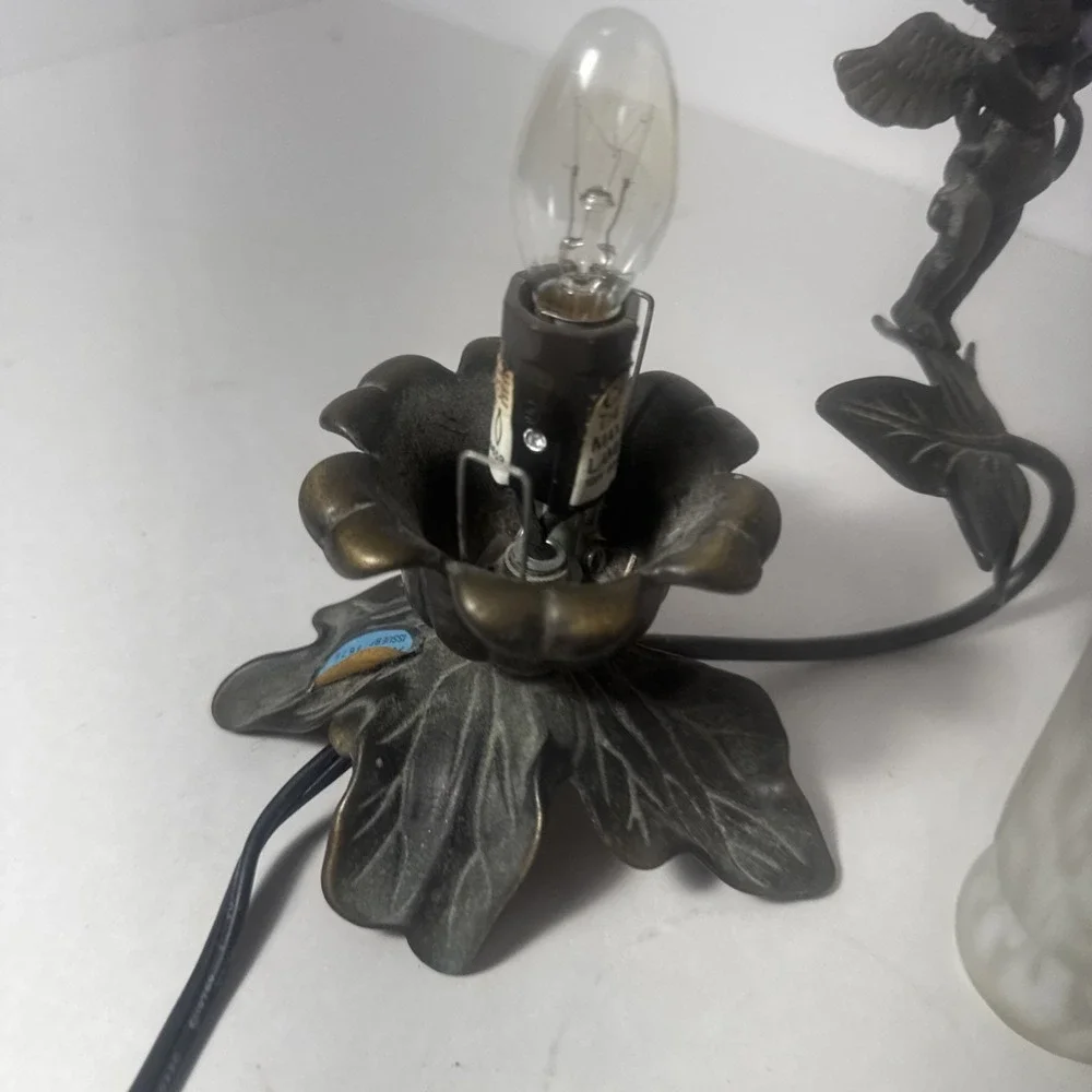 Flute light bulb